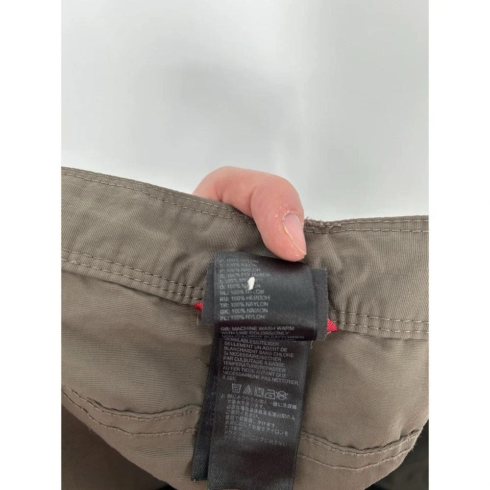 The North Face 100% Nylon Cargo Shorts 10